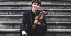 Matteo Hager: Myslím, že mnoho významných českých houslistů vděčí panu Hudečkovi za rozjezd kariéry. Je naprosto úžasné, co dělá pro další generace houslistů.